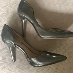 BCBG patent grey/silver heels. Minimal wear.